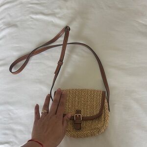 Stylish Tan Woven Crossbody Bag